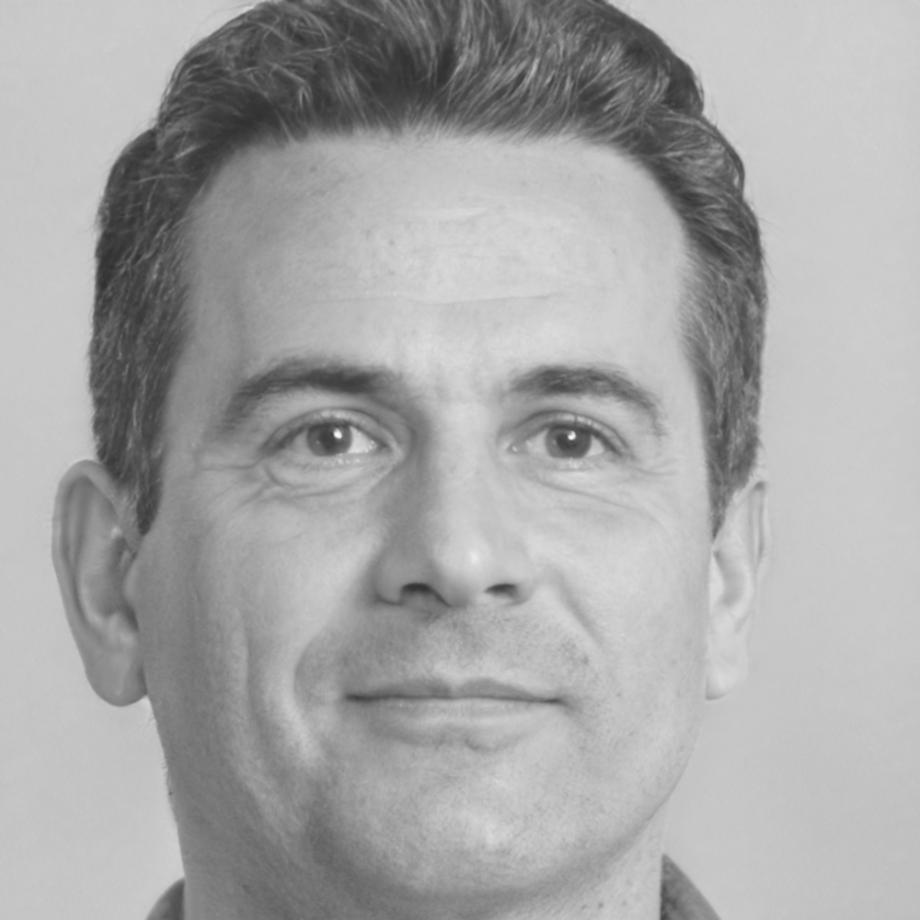 Portrait de Éric Moreau, formateur expert en planification budgétaire